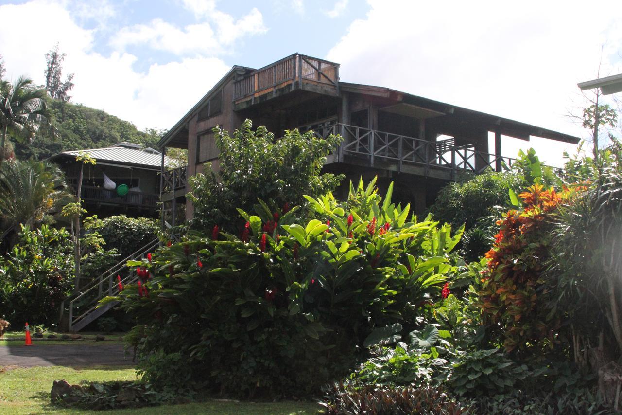 Backpackers Vacation Inn And Plantation Village Pupukea Exterior photo